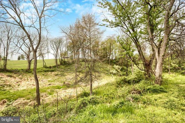 59 HILLYMEDE RD, Hummelstown, PA 17036