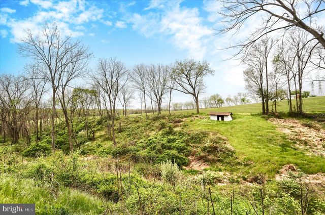 59 HILLYMEDE RD, Hummelstown, PA 17036