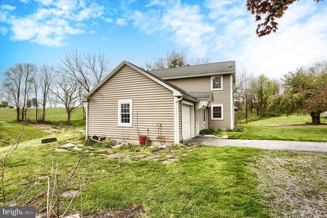 59 HILLYMEDE RD, Hummelstown, PA 17036