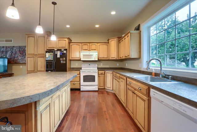 59 HILLYMEDE RD, Hummelstown, PA 17036