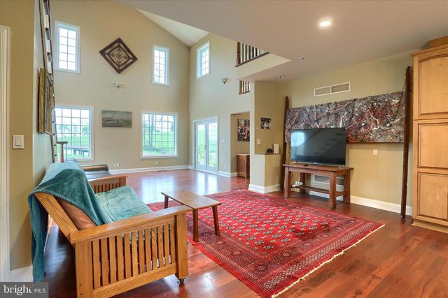 59 HILLYMEDE RD, Hummelstown, PA 17036