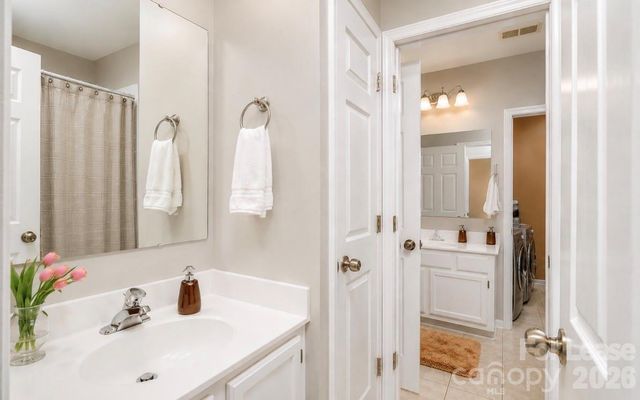3206 Selwyn Farms Lane 4, Charlotte, NC 28209