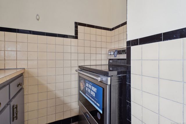 59 High Street, Derby, CT 06418