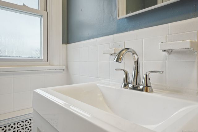 59 High Street, Derby, CT 06418