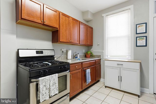 830 N WASHINGTON ST, Baltimore, MD 21205