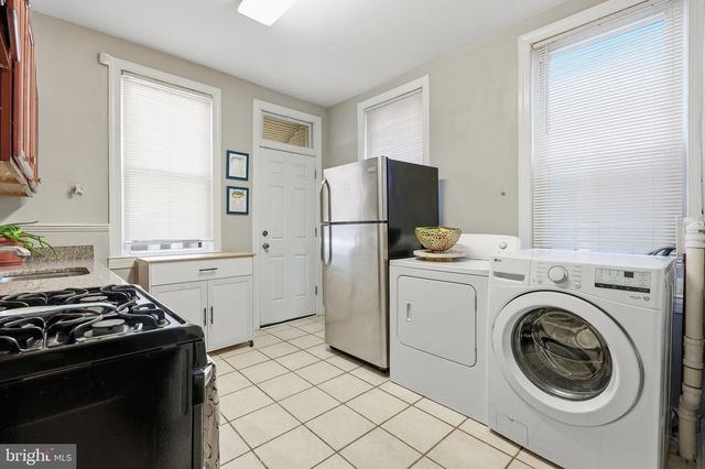 830 N WASHINGTON ST, Baltimore, MD 21205