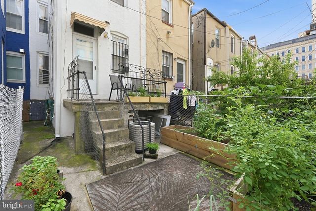 830 N WASHINGTON ST, Baltimore, MD 21205