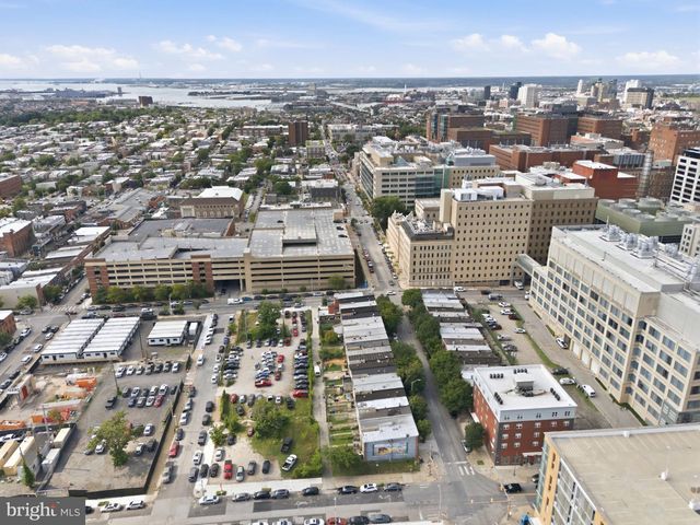 830 N WASHINGTON ST, Baltimore, MD 21205