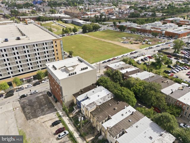 830 N WASHINGTON ST, Baltimore, MD 21205