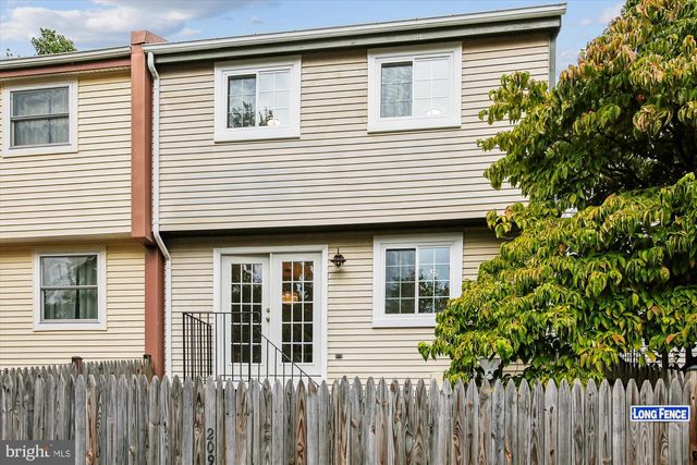 209 S VIRGINIA AVE, Falls Church, VA 22046