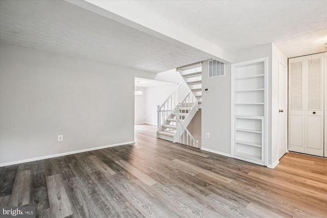 209 S VIRGINIA AVE, Falls Church, VA 22046