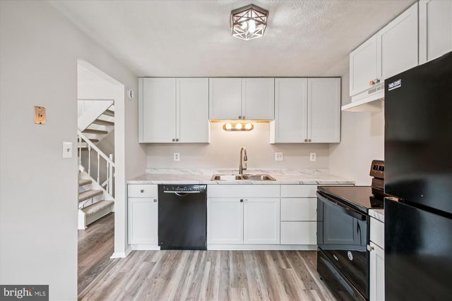 209 S VIRGINIA AVE, Falls Church, VA 22046