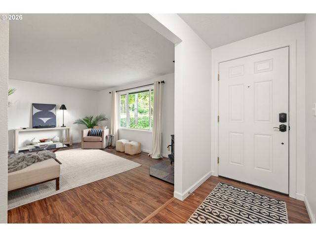911 SNELL St, Eugene, OR 97405