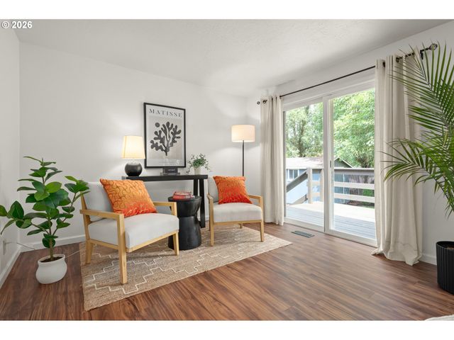 911 SNELL St, Eugene, OR 97405