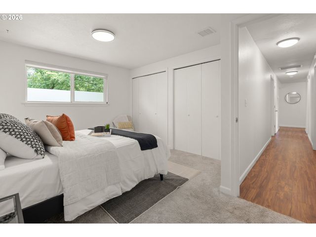 911 SNELL St, Eugene, OR 97405