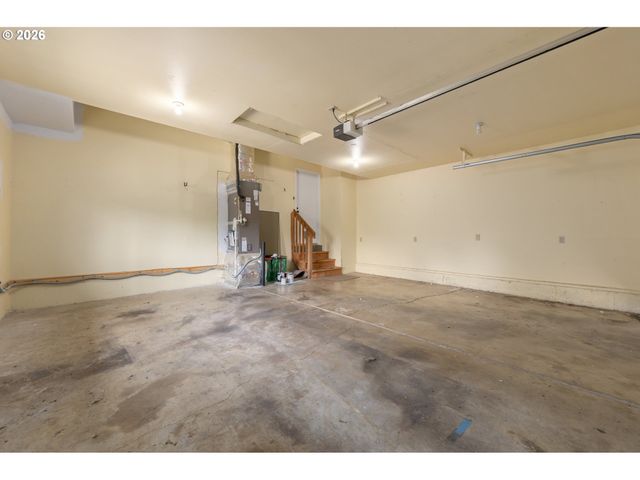 911 SNELL St, Eugene, OR 97405