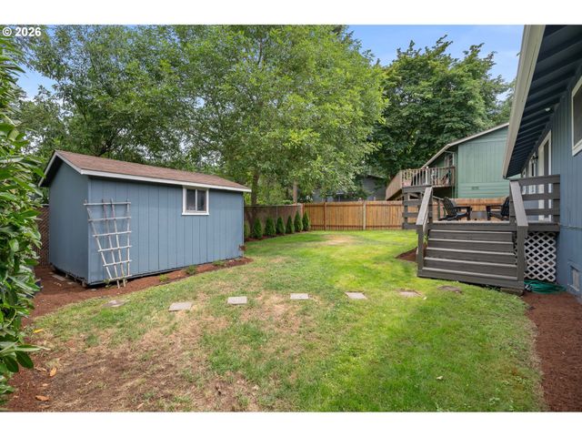 911 SNELL St, Eugene, OR 97405