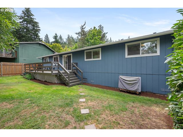 911 SNELL St, Eugene, OR 97405