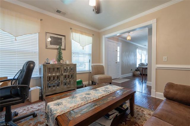 808 Monroe CT, Chesapeake, VA 23320