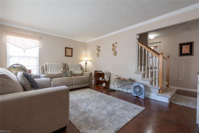 808 Monroe CT, Chesapeake, VA 23320