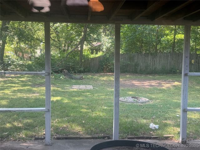 2305 Columbus, Muskogee, OK 74401