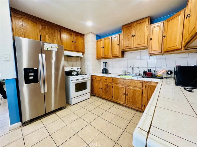601 Mount Vernon Avenue, Bakersfield, CA 93307