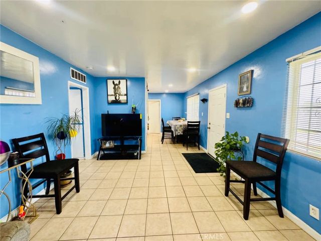 601 Mount Vernon Avenue, Bakersfield, CA 93307