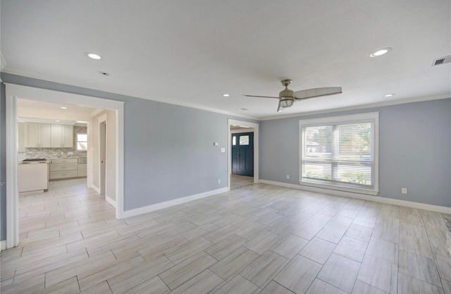 303 Old Bayou Drive, Dickinson, TX 77539
