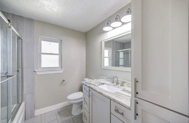 303 Old Bayou Drive, Dickinson, TX 77539