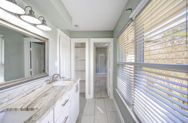303 Old Bayou Drive, Dickinson, TX 77539