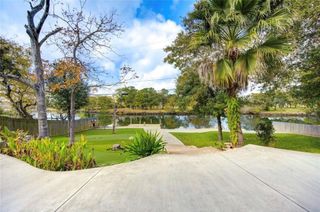 303 Old Bayou Drive, Dickinson, TX 77539