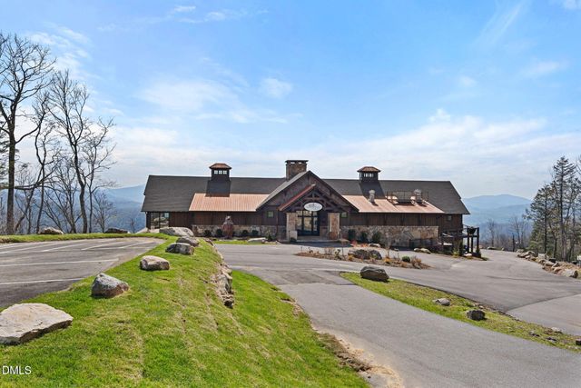 404 Silver Eagle Trail, Banner Elk, NC 28604