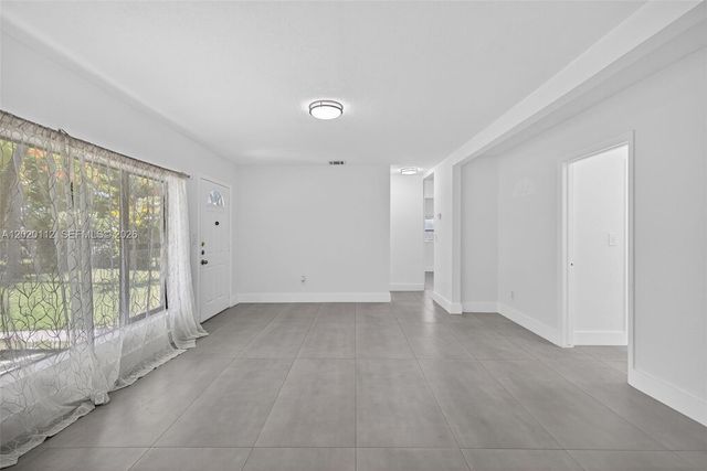17150 NE 18th Ave 17150, North Miami Beach, FL 33162