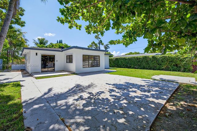17150 NE 18th Ave 17150, North Miami Beach, FL 33162