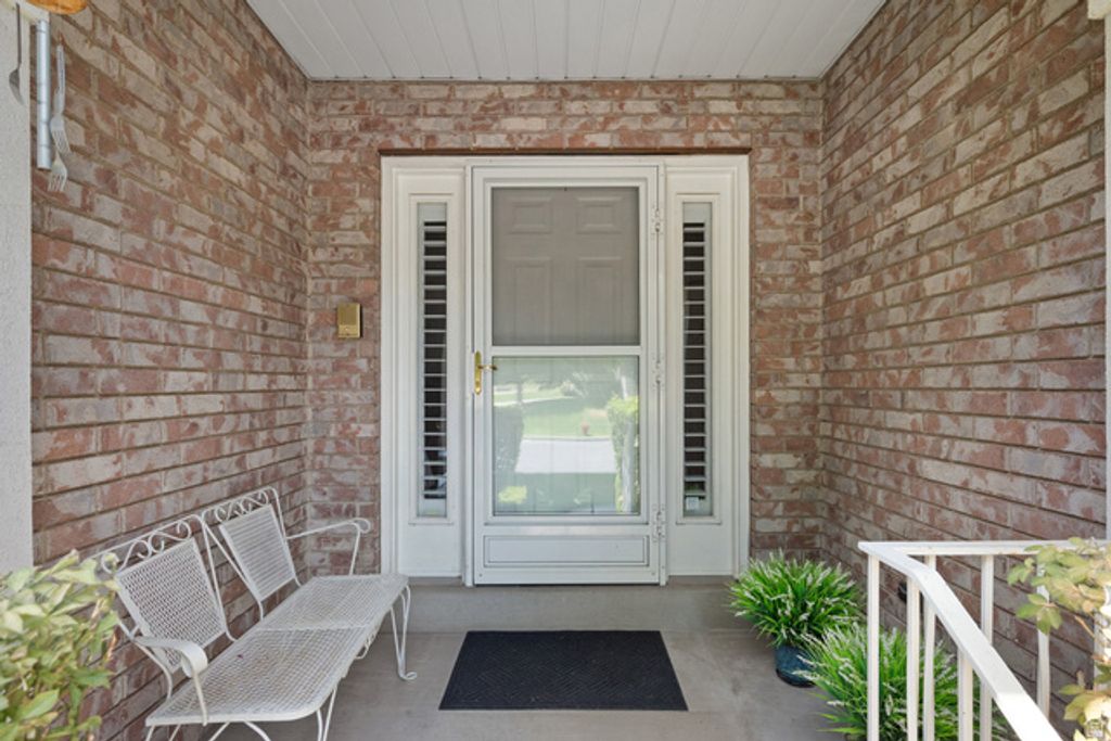 166 S RIDGEVIEW DR, Orem, UT 84058 — photo 3