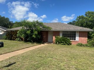 2913 6th Street, Mineral Wells, TX 76067