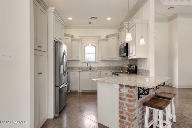 1013 Gloria Kern Drive, Breaux Bridge, LA 70517