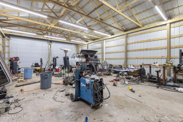 1013 Gloria Kern Drive, Breaux Bridge, LA 70517