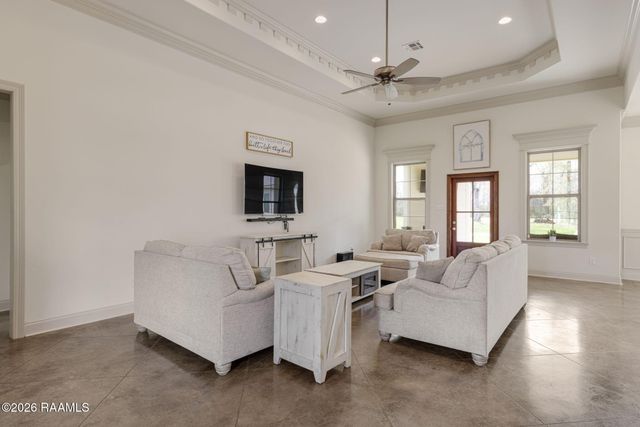 1013 Gloria Kern Drive, Breaux Bridge, LA 70517