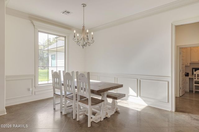 1013 Gloria Kern Drive, Breaux Bridge, LA 70517