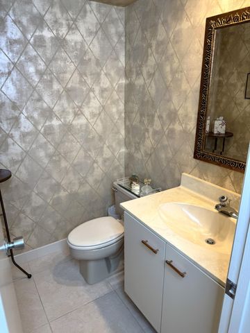 625 Oaks Drive 106, Pompano Beach, FL 33069