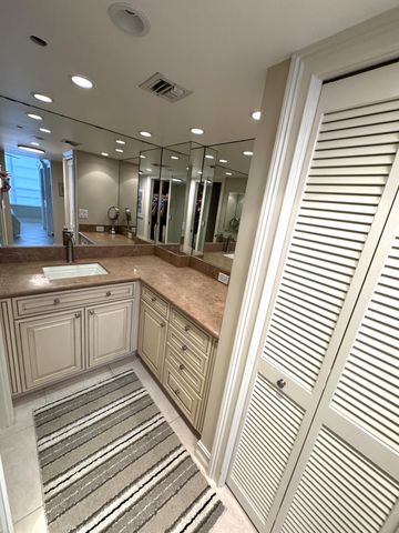 625 Oaks Drive 106, Pompano Beach, FL 33069