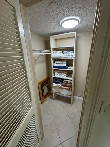 625 Oaks Drive 106, Pompano Beach, FL 33069