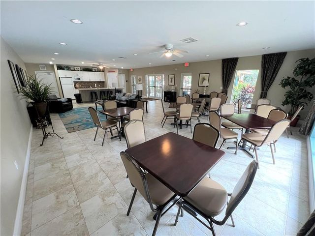 625 Oaks Drive 106, Pompano Beach, FL 33069