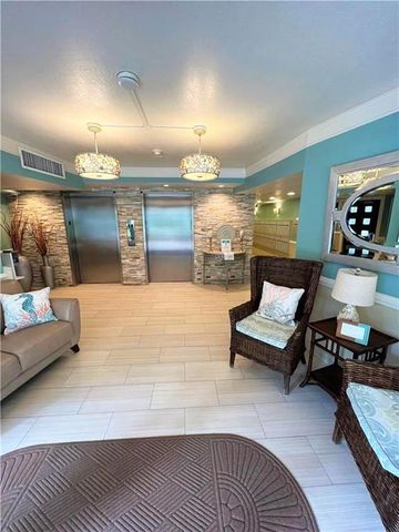 625 Oaks Drive 106, Pompano Beach, FL 33069