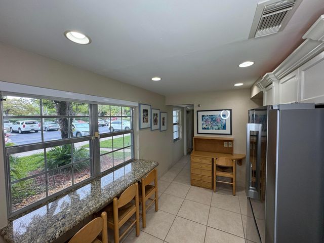 625 Oaks Drive 106, Pompano Beach, FL 33069