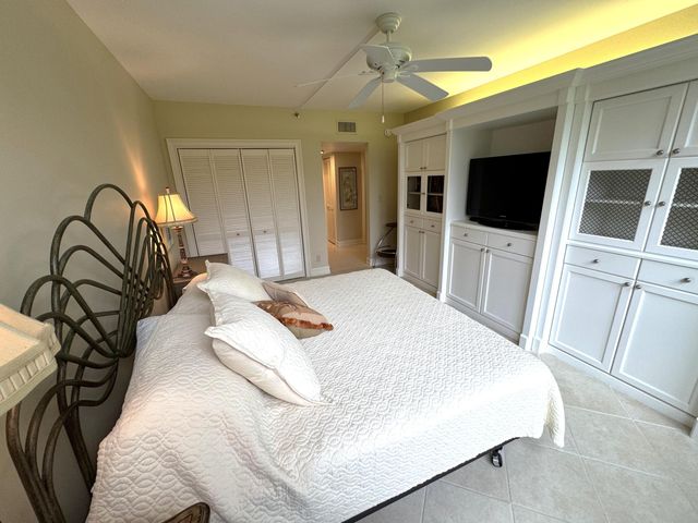 625 Oaks Drive 106, Pompano Beach, FL 33069