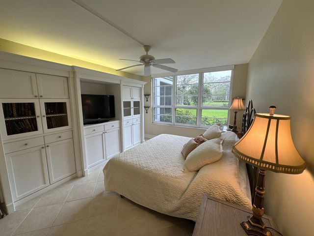 625 Oaks Drive 106, Pompano Beach, FL 33069