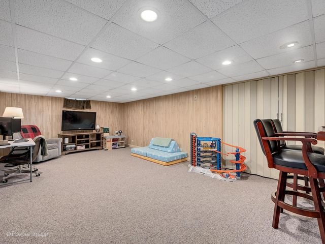 125 S Chase Avenue, Lombard, IL 60148