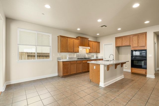 3845 Tahoe St, West Sacramento, CA 95691